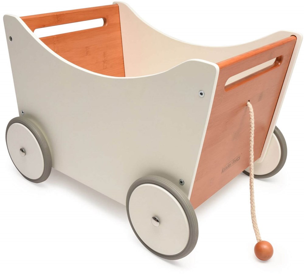 Toy Box Walker: Holzwagen mit 4 Rädern, weißen Seitenwänden, Holzenden und einer Zugschnur an der Vorderseite.